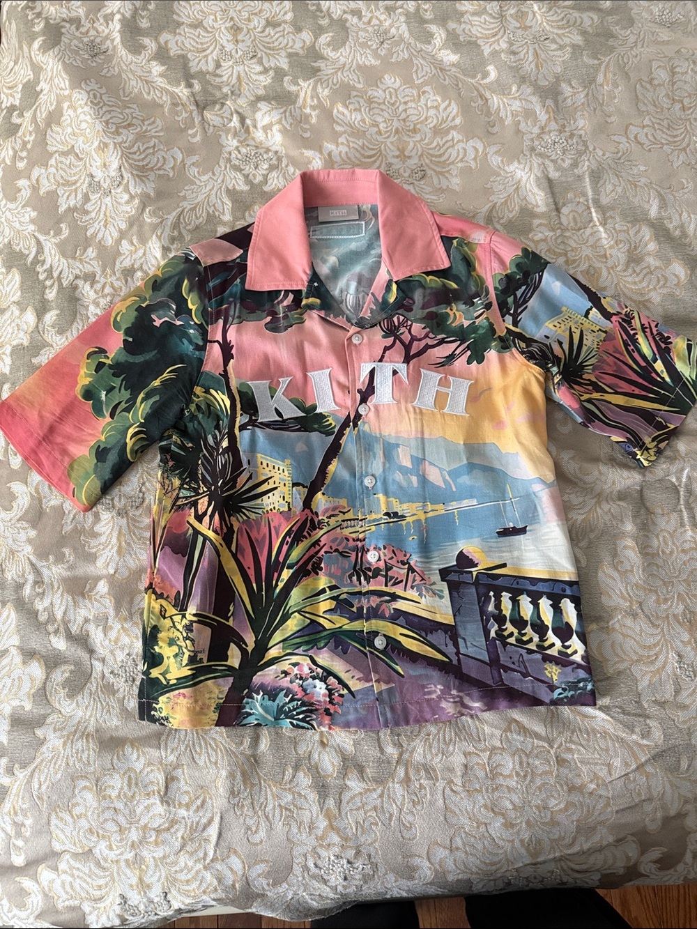 Kith - size L